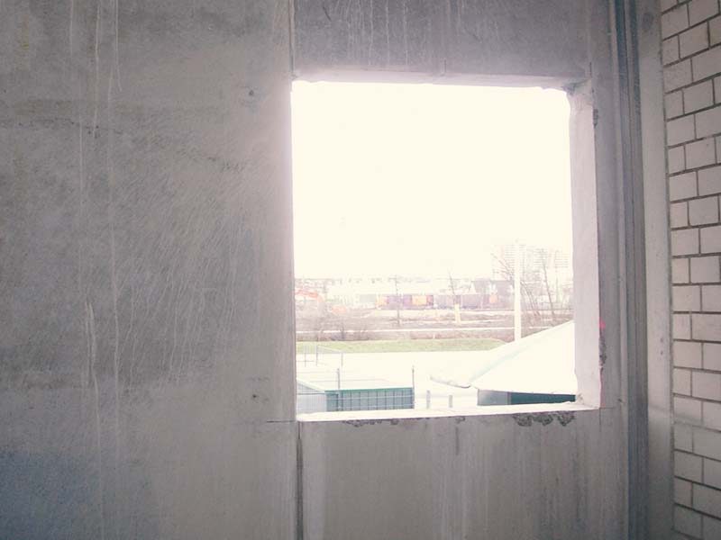 Neue Fensteröffnung, mit der Wandsäge aus einer Betonwand geschnitten